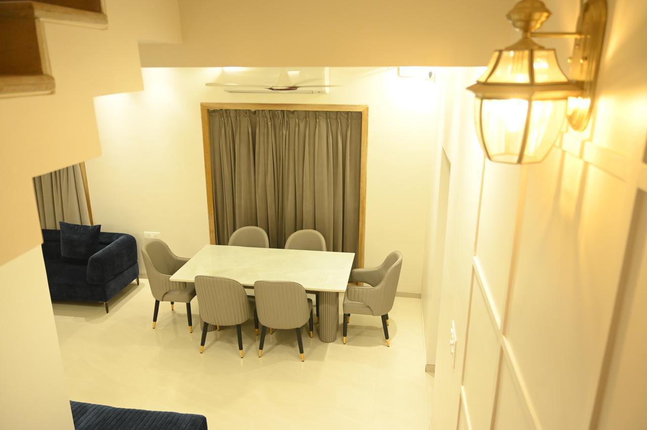 Dining lounge